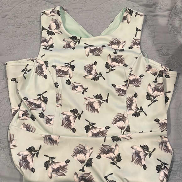 Dress - Picture 2 of 3